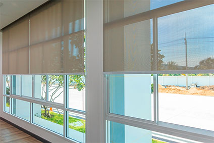 Fenster mit Rolläden